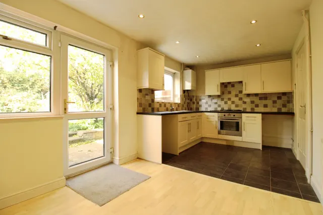 Ludlow Close, Oadby, LE2, photo 3