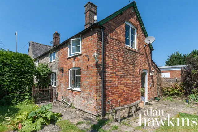 Church Lane, Lyneham, photo 1
