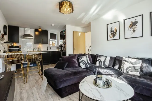 Willow Road, Loughborough, LE12, photo 2