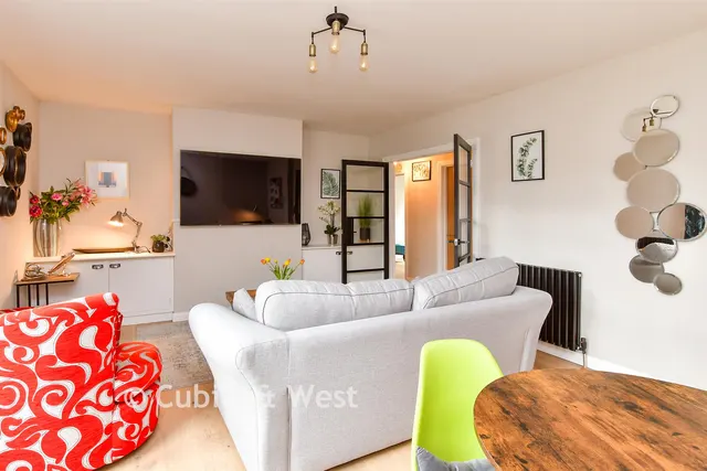 Prince Regents Close, Brighton, BN2, photo 3