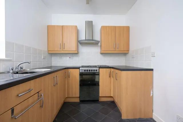 Photo 2 — Longdales Place, Falkirk, FK2 7HN