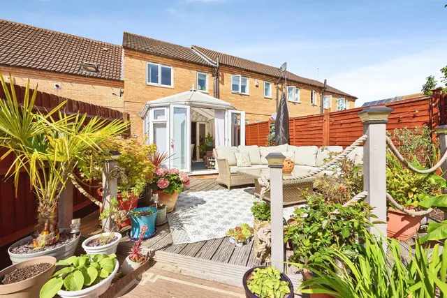 Sharnbrook Avenue, Peterborough, PE7, photo 1