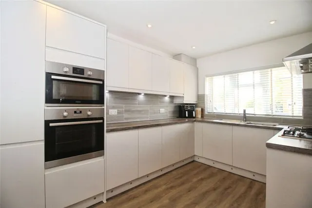 Photo 2 — Alexander Avenue, Earl Shilton, Leicestershire, LE9