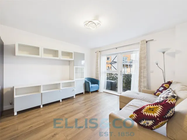 Sovereign Way, Tonbridge, TN9, photo 3