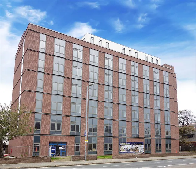 Crosby Gardens, Waterloo, L22, photo 1