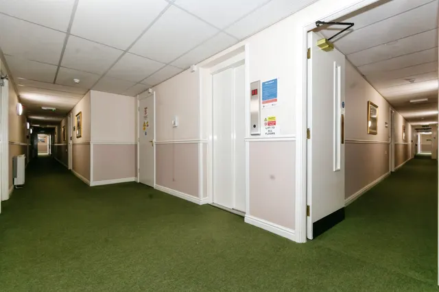 Stratford Road, Hall Green, B28, photo 3
