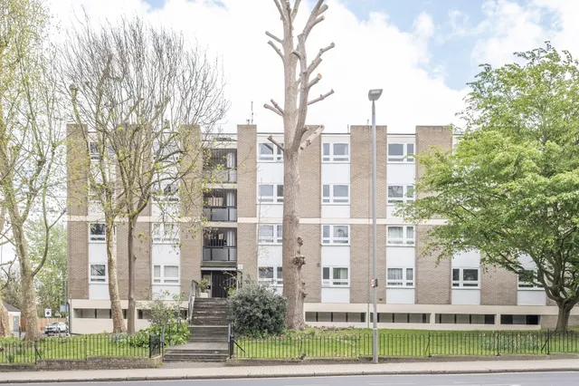Putney Hill, London, SW15, photo 1