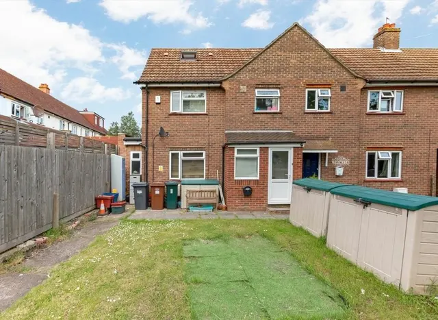 Syon Lane, Isleworth, TW7, photo 1