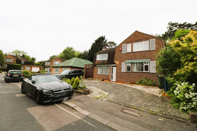 Ben Hale Close, Stanmore, HA7, photo 1