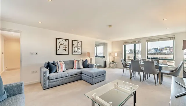 Fulham Road, London, SW3, photo 1