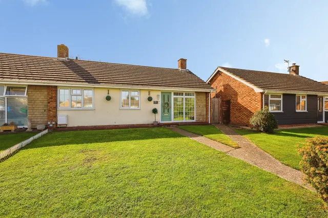 Hawksbridge Close, Eastbourne, BN22, photo 1