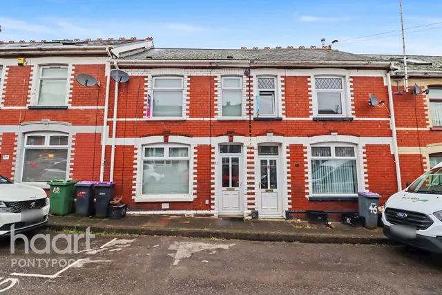 Fowler Street, Pontypool, NP4, photo 1