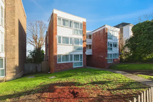 Lancaster Road, London, SE25, photo 1