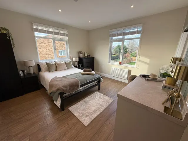 Thundersley Park Road, Benfleet, photo 2