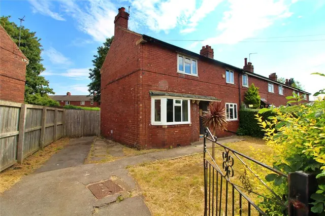 Poole Crescent, Leeds, West Yorkshire, LS15, photo 1