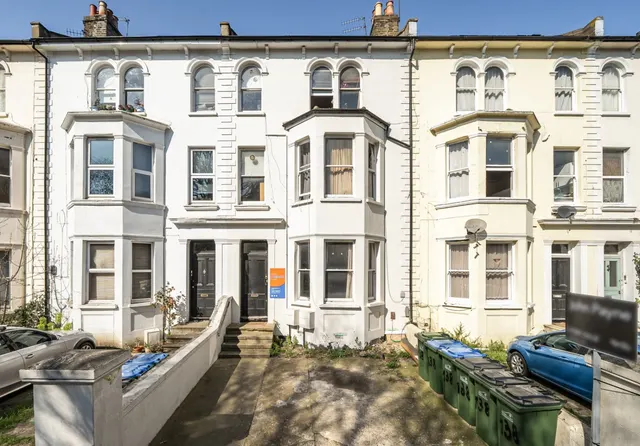 Herbert Road, SE18, photo 1