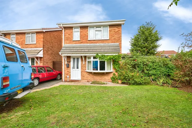 Hathaway Close, Willenhall, WV13, photo 1