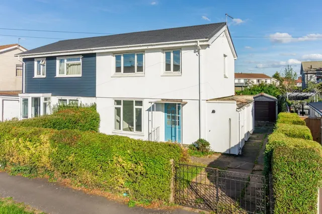 Elm Avenue, East Leake, LE12, photo 1