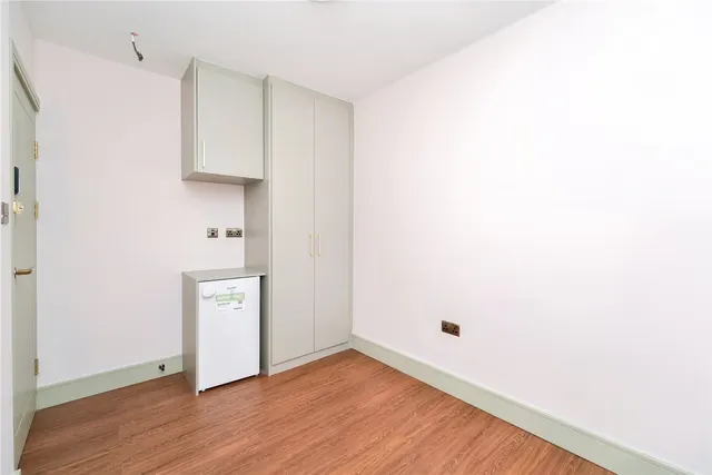 Church Road, Ealing, UB5, photo 2