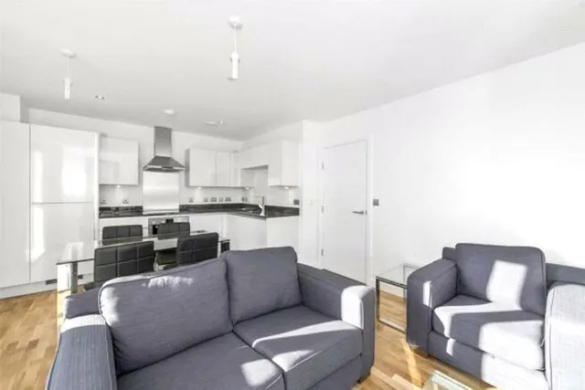 Photo 3 — Centenary Heights, Deptford