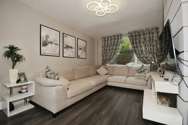 Photo 3 — Colley Crescent, SHEFFIELD, South Yorkshire, S5