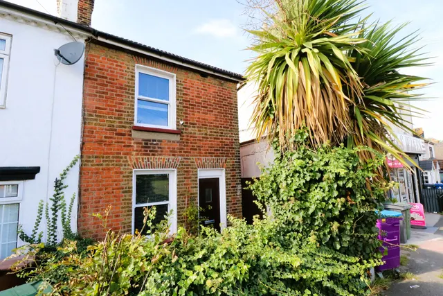 Photo 3 — Southend Road, Stanford-le-Hope, Essex, SS17 0PQ
