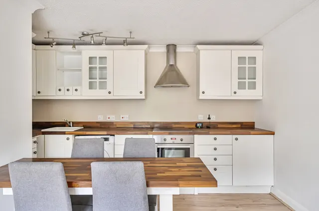 Photo 3 — Alsford Close, Lightwater, Surrey, GU18 5LF