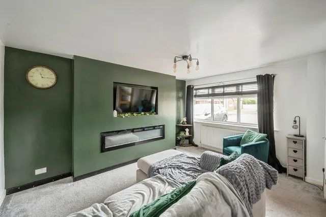 Photo 2 — Elizabeth Avenue, Kirk Sandall, Doncaster, South Yorkshire, DN3