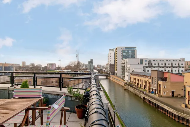 Broomfield Street, London, E14, photo 2