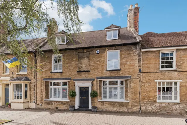 High Street, Olney, photo 1