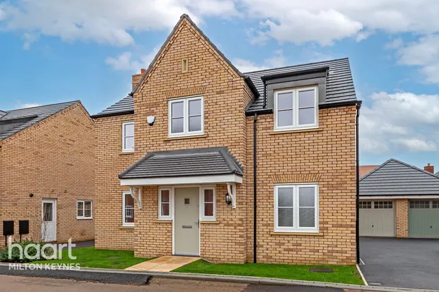 Shelbourne Estates, Northampton, NN5, photo 1