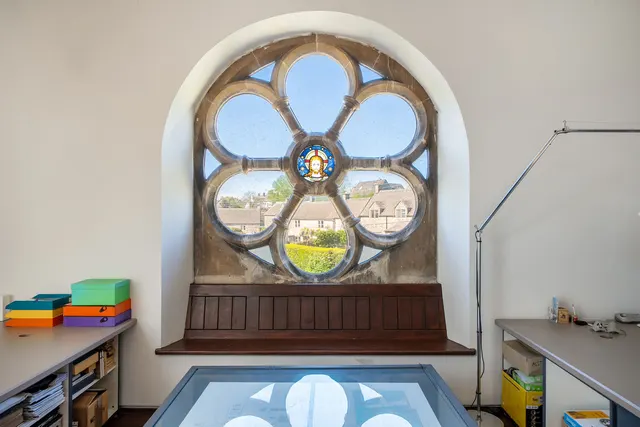 The Old Chapel, Oakridge Lynch, GL6, photo 2