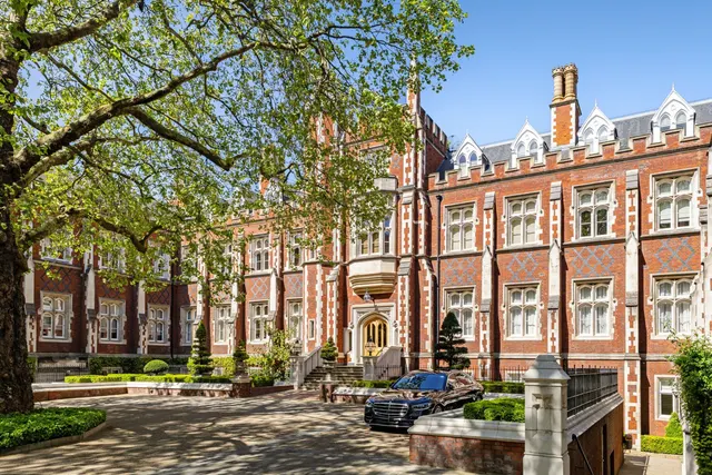 Photo 2 — Rose Square, Chelsea, London, SW3 6RS