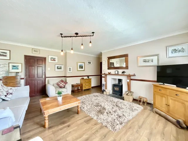 St. Johns Ave, Oulton, ST15, photo 2