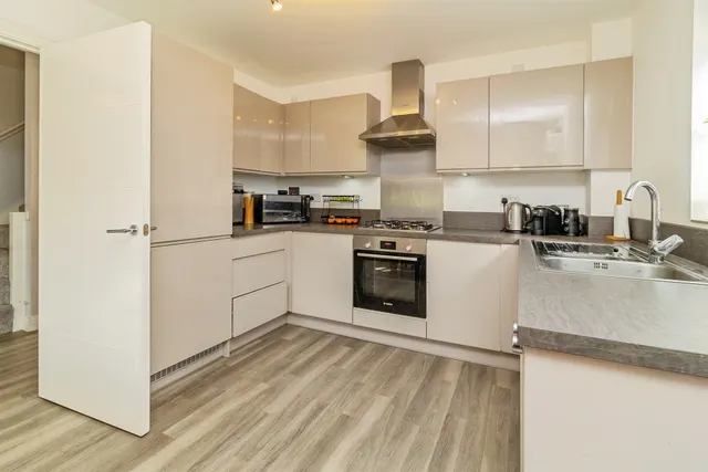 Sulman Grove, Glebe Farm, MK17, photo 2