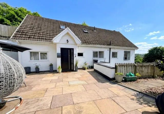 Park Lane, Treharris, CF46, photo 2