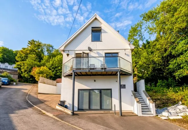 Park Lane, Treharris, CF46, photo 1