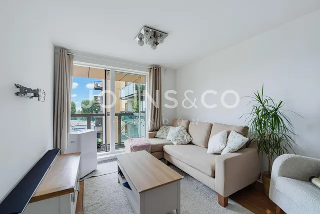 Westgate House, Isleworth, TW7, photo 1