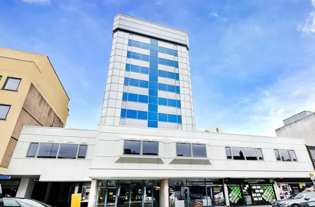1 bedroom flat — High Street, Slough, SL1