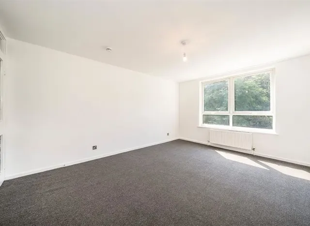 Photo 2 — Slaithwaite Road, Lewisham, SE13