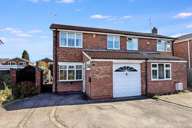 Leaward Close, Stockingford, CV10, photo 1