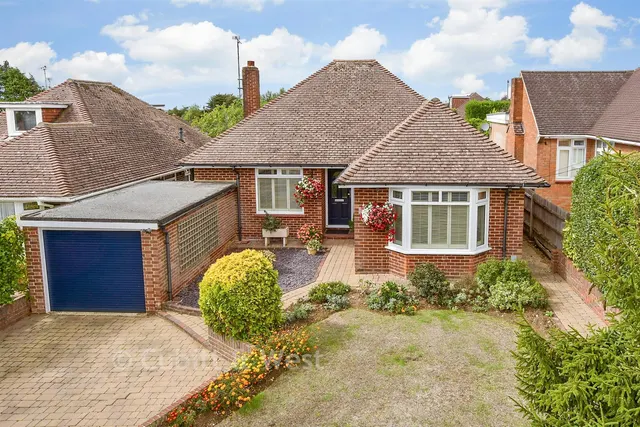 Chute Avenue, Worthing, BN13, photo 1