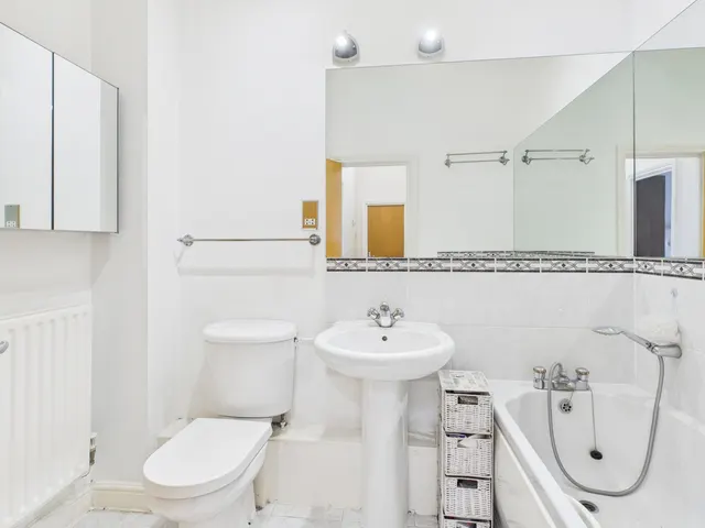 Seven Hills Road, Iver, SL0, photo 3
