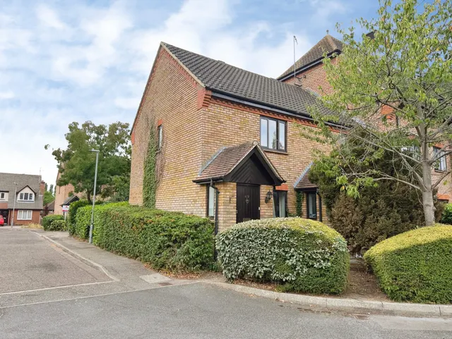 Fawkner Close, Chelmsford, CM2 6UP, photo 1