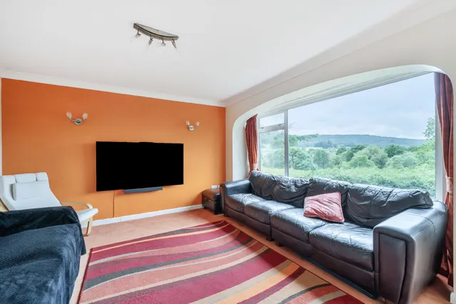 Chantry Close, Storrington, RH20, photo 2