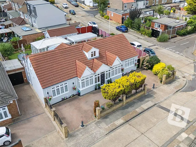 Orchard Avenue, Rainham, RM13, photo 1