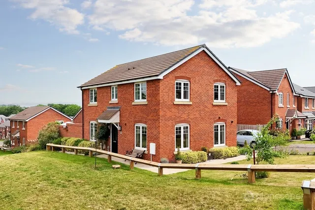 Wakem Close, Galley Common, CV10, photo 1