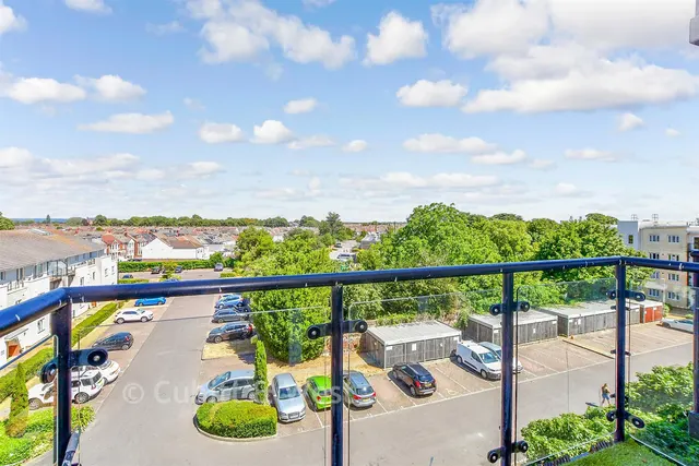 Gisors Road, Southsea, PO4, photo 2