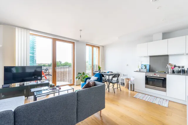 13 Packenham House, 25 Lockton Street, London, photo 1