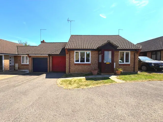 Hoylake Drive, Farcet, PE7, photo 1
